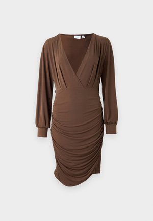 Kohvipruun kleit pehmest kangast, millel on sügav V-kaelus, pikad varrukad ja kokku volditud tekstuur külgedel, ning vormitud siluett.