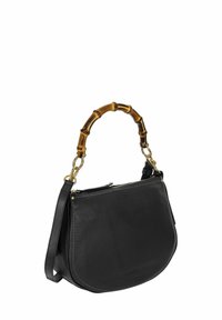 Sac à épaule en cuir noir avec une poignée en bambou, équipé de quincaillerie dorée et d'une fermeture éclair. Forme semi-circulaire et surface texturée.