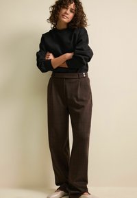 Next PONTE BARREL LEG-REGULAR FIT - Nohavice - brown