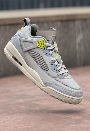 Jordan JORDAN SPIZIKE - Sneaker low - photon dust/volt/sail/coconut milk/hydrogen blue