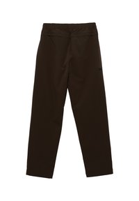 Bruine broek met een elastische tailleband, gemaakt van een glad, licht materiaal. Heeft zijzakken en een taps toelopende silhoutte.