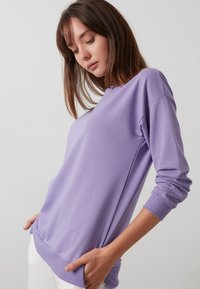 LELA CREW NECK - Sportska majica - lilac