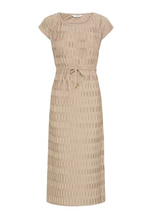 Beige midi-jurk met korte mouwen, een getextureerd patroon van verticale strepen, een ronde halslijn en een smalle strikceintuur in de taille.