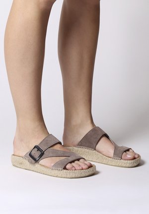 BIBI-SE - Pantolette flach - taupe