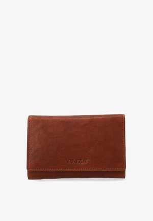 Bruine leren portemonnee met een gladde textuur, voorzien van een klepsluiting en een gegraveerd "VENEZIA" logo aan de voorkant. Compacte rechthoekige vorm.