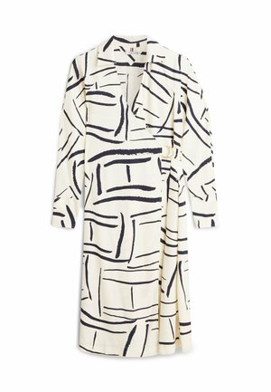 Cremefarbener Wickelkleid mit schwarzem abstraktem Pinselstrichmuster, langen Ärmeln, Reverskragen und seitlichem Gürtel mit goldener Schnalle.