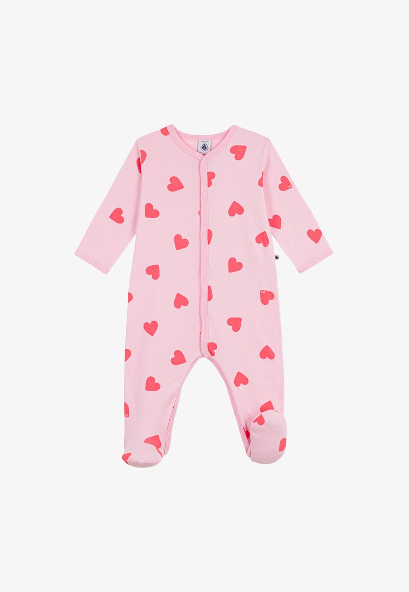 Rosa Babyschlafanzug mit roten Herzmustern, langen Ärmeln, Füßlingen und Druckknöpfen vorne.