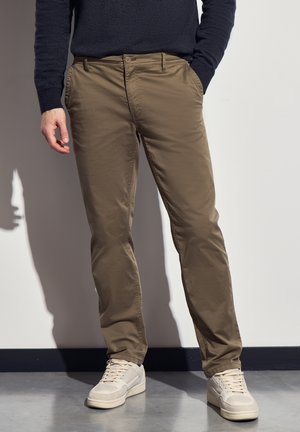 KLASSISCHE  - Chinos - braun