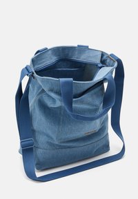 Levi's® ICON TOTE UNISEX - Kandekott - light blue