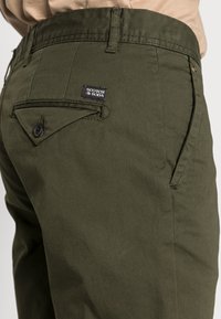 Scotch & Soda Chinosy