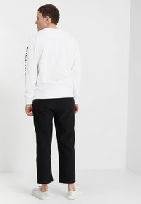 Mister Tee NASA US CREWNECK - Melegítőfelső - white