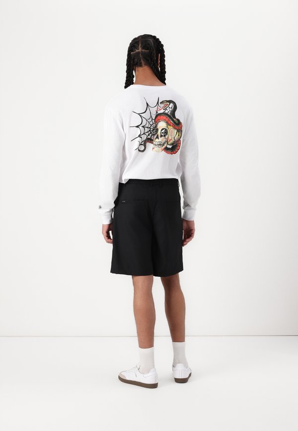 WRENDI UNISEX - Denim shorts2