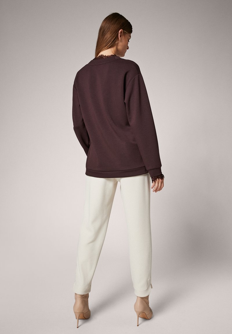 Damen Sweatshirts | comma MIT SPITZENEINSATZ Sweatshirt brown/dunkelbraun - ST06365 Damen Sweatshirts | comma MIT SPITZENEINSATZ Sweatshirt brown/dunkelbraun - ST06365