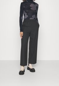 Marimekko Langarmshirt - black