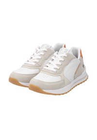 Graue Wildleder- und weiße Leder-Sneaker mit runder Spitze, strukturierten Akzenten und orangen Fersendetails. Gummisohle in Gummi-Farbe.