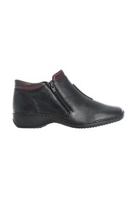 Chaussure noire en cuir à petit talon avec fermeture éclair latérale et bordure bordeaux autour de la cheville, avec des détails de couture subtils.