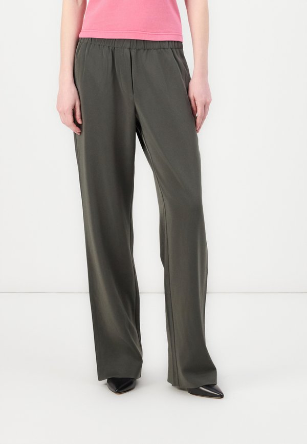 HOYS STRAIGHT PANTS  - Trousers - beluga