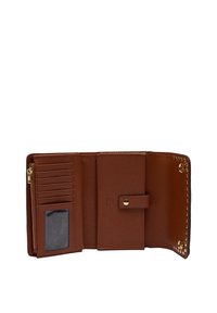 Brązowy skórzany portfel z wieloma kieszeniami na karty, przezroczystą kieszonką na identyfikator oraz zamykaną na zamek przegrodą. Udekorowany złotymi akcentami.