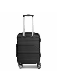 Valigia rigida nera con scanalature orizzontali, manico telescopico silver e quattro ruote circolari per la mobilità. Design compatto e durevole.