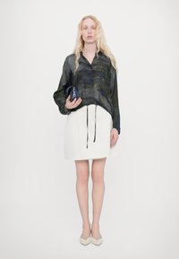 Henrik Vibskov FLAT SHIRT - Button-down blouse - fishes light