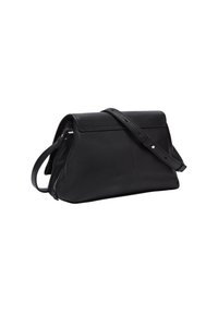 Borsa a tracolla nera in pelle con una forma strutturata, texture liscia, patta superiore piatta e tracolla regolabile. Presenta una chiusura con zip.