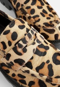 Next FOREVER COMFORT CHUNKY LOAFERS STANDARD - Chaussons - leopard