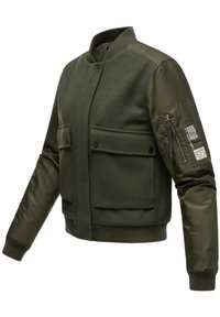 Bomberjack in donkergroen, met een wolfront en glanzende nylon mouwen, twee voorkruiken en een extra ritszak op de arm.