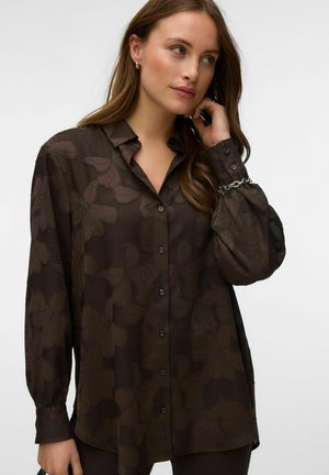 Vero Moda, SHIRT VMEMBLA SHIRT - Chemisier - chocolate torte