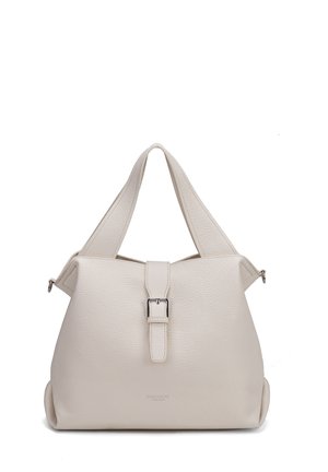 Borsa a tracolla in pelle testurizzata color crema con ampie cinghie, dettaglio fibbia frontale e sottile logo del brand al centro in basso.
