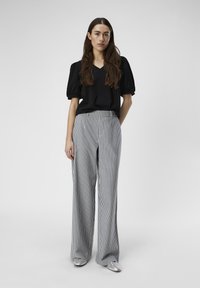 Object OBJLISA WIDE  - Pantaloni - cloud dancer