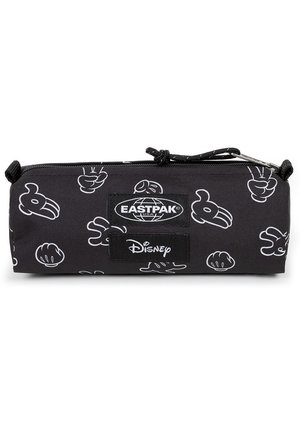 Astuccio nero con silhouette bianche di personaggi Disney, chiusura con zip e patch del logo Eastpak su un tessuto testurizzato.