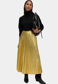 Pliceret nederdel /Nederdele med folder - gold