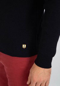 Armor lux BRIGNOGAN - Striktrøje - navire