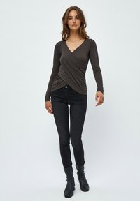 Desires DEJAMAICA WRAP BLOUSE - Ilgarankovis viršutinės dalies drabužis - beluga green