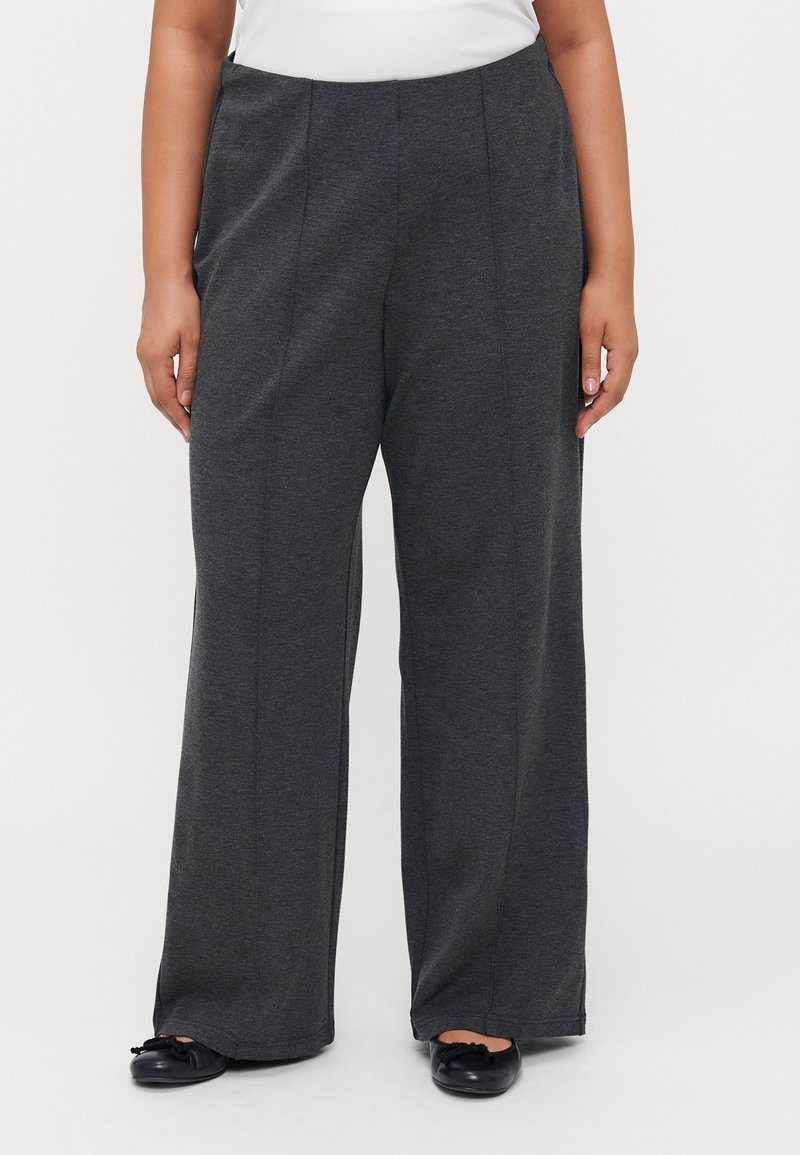 Gray wide-leg trousers with a soft texture, featuring a high waist and subtle front seam details, paired with black flat shoes.