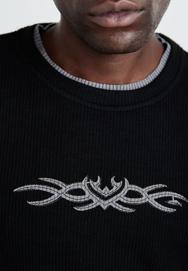 TATTOO APPLIQUE TEE UNISEX - Long sleeved top2