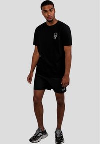 Wrong Friends HERRERO  czarny