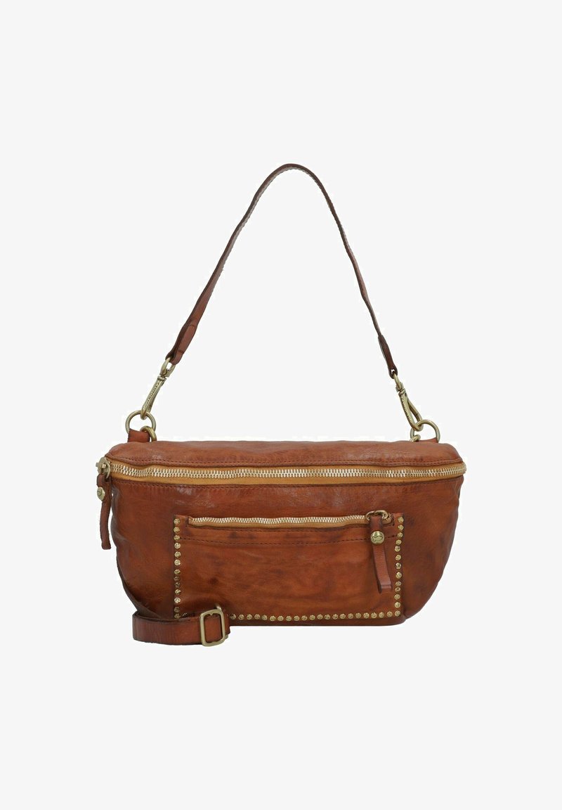 Borsa a mano in pelle marrone con una cerniera dorata, borchie decorative lungo la parte anteriore e una tracolla removibile. Presenta una tasca frontale con zip.