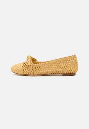 Alexandre Birman CLARITA - Klassischer Ballerina - natural