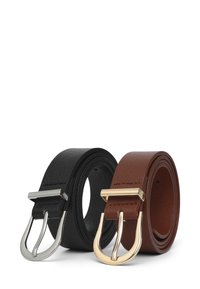 Cinture in pelle nere e marroni con texture liscia, dotate rispettivamente di fibbie metalliche dorate e argentate. Ogni cintura presenta un design classico.