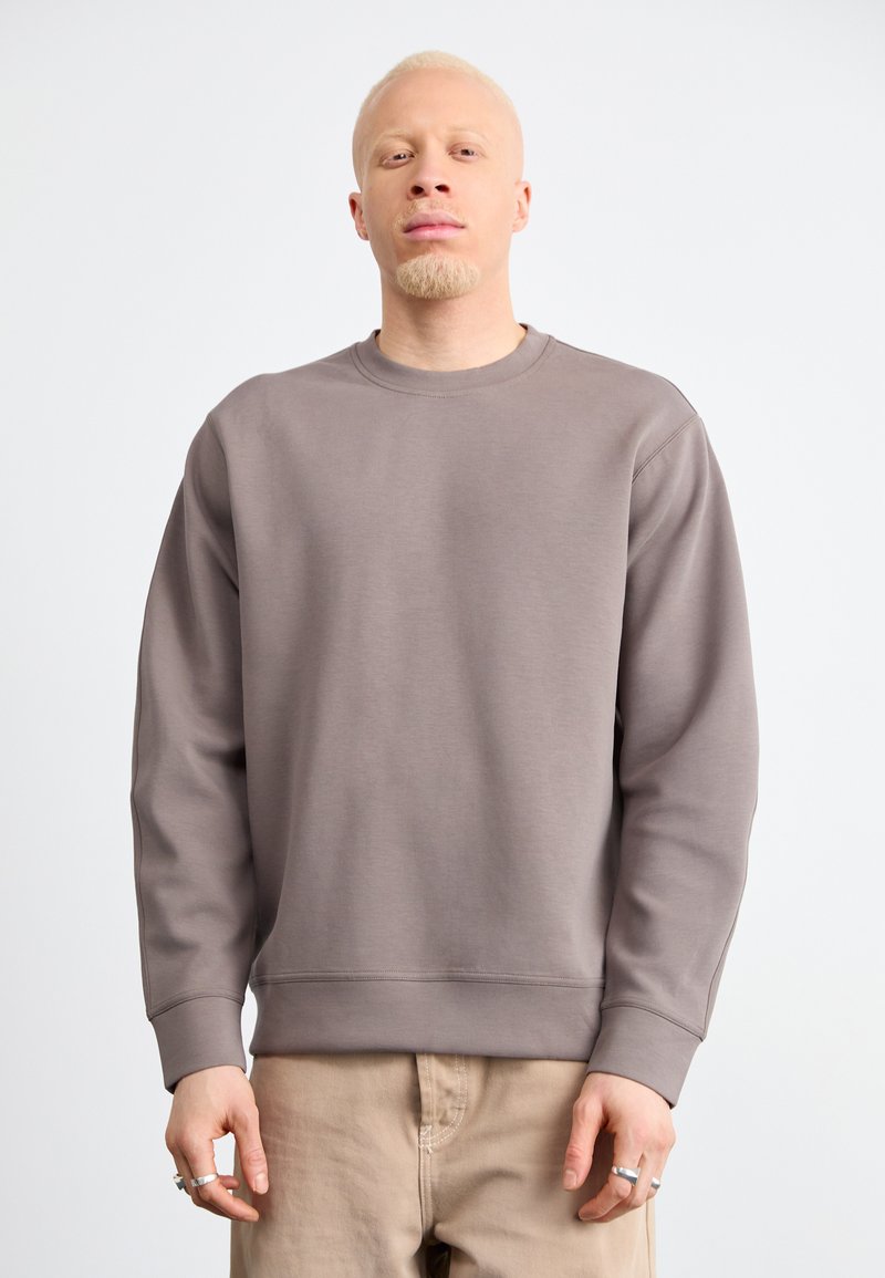 Nike Sportswear CREW - Felpa - cave stone