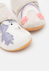 Living Kitzbühel EINHORN REGENBOGEN - Tofflor & inneskor - natur