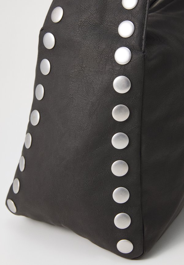 STUDS BAG - Handbag2