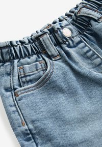 Next REGULAR FIT - Short en jean - denim mid wash
