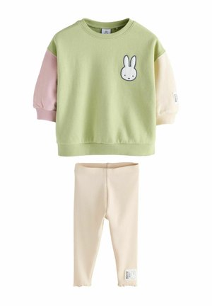 SET - Pusa - green colour block