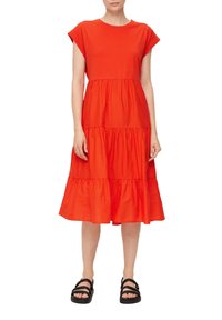 s.Oliver MIT VOLANTS - Robe de jour - dunkelorange
