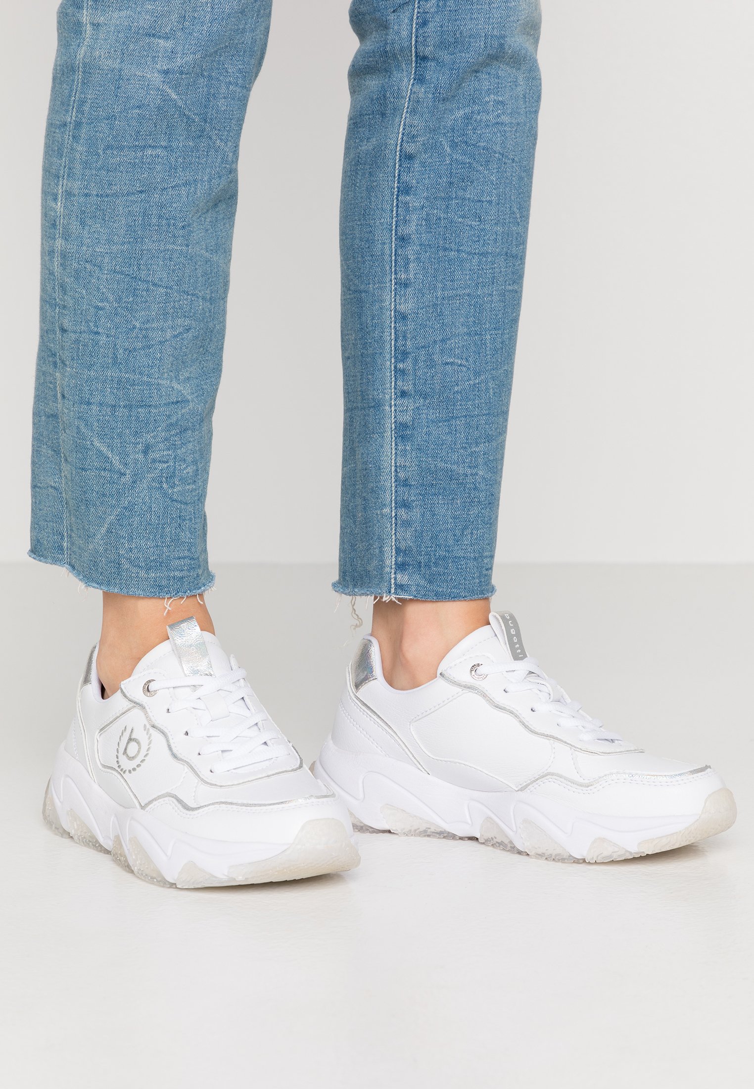 articlespp media p10f1a0ad5f0f439 Bugatti CEYDA Joggesko beigewhite Zalando.no
