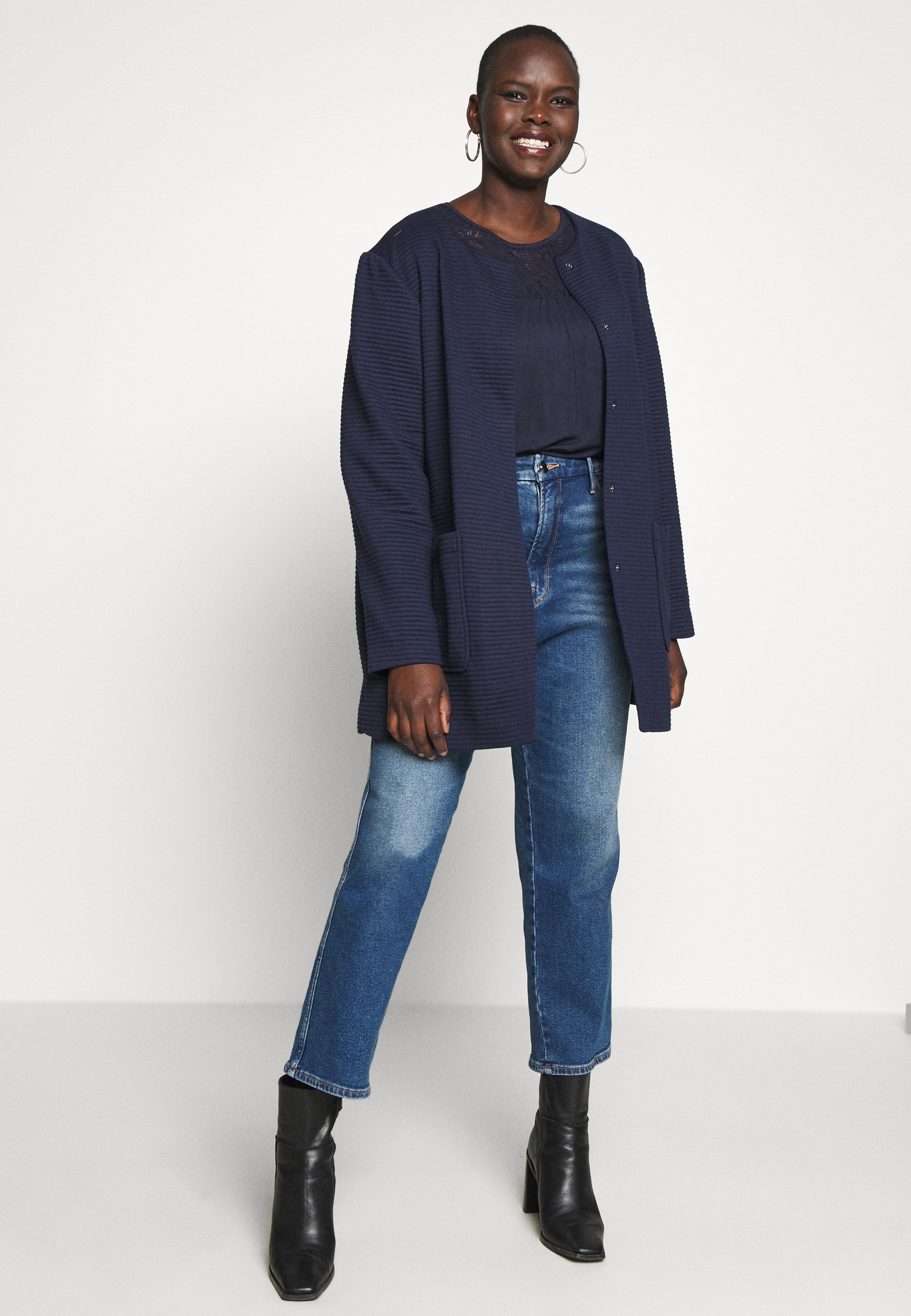 Zizzi COAT Kort kåpe frakk night sky Zalando.no Zizzi COAT - Kort kåpe / frakk - night sky