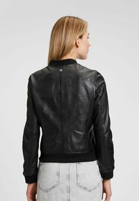 Mauritius MWBJELLA - Bomberjacke - black