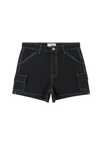 Shorts in denim neri con cuciture bianche a contrasto, tasche frontali e laterali, e chiusura con bottone. Tessuto resistente e design informale.